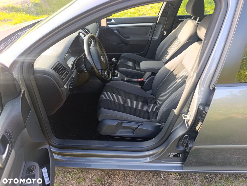 Volkswagen Golf 1.9 TDI DPF United BlueMotion - 7