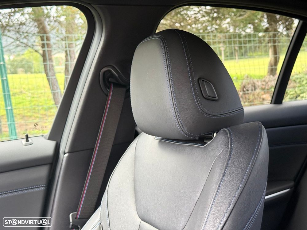 BMW 330 e Pack Desportivo M Pro Auto - 45