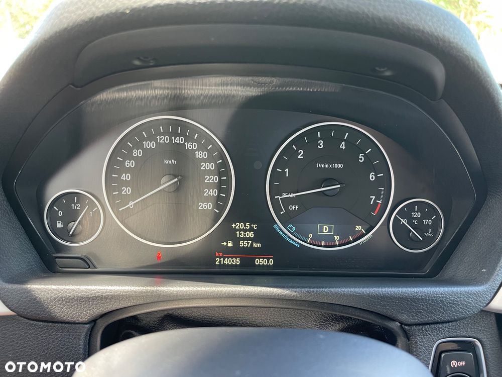 BMW Seria 3 320i - 12