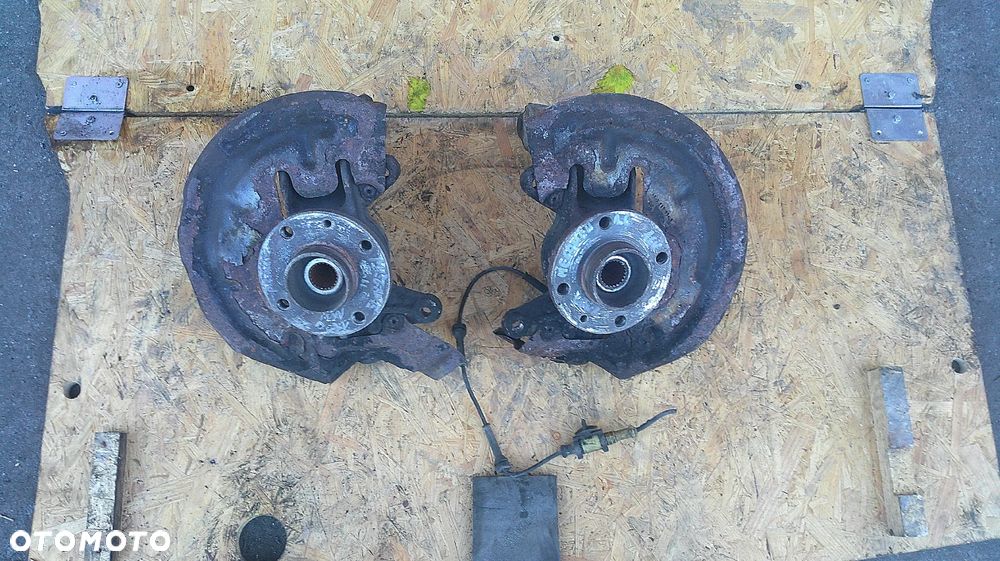 RENAULT MEGANE II 1.6 16V ZWROTNICA LEWA LUB PRAWA