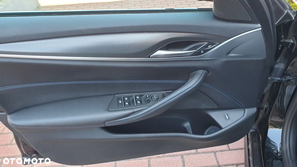BMW Seria 5 520d MHEV Sport - 30