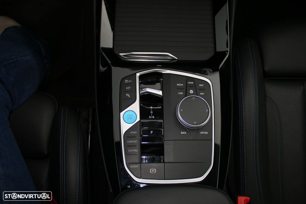 BMW iX3 M Sport Impressive - 29