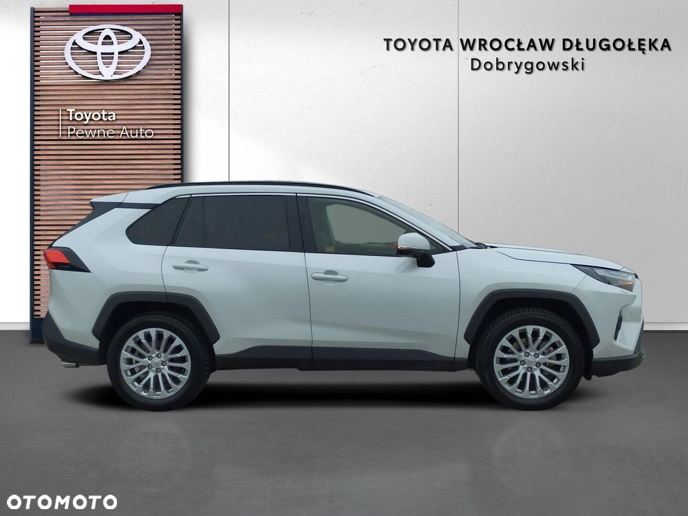 Toyota RAV4 - 6