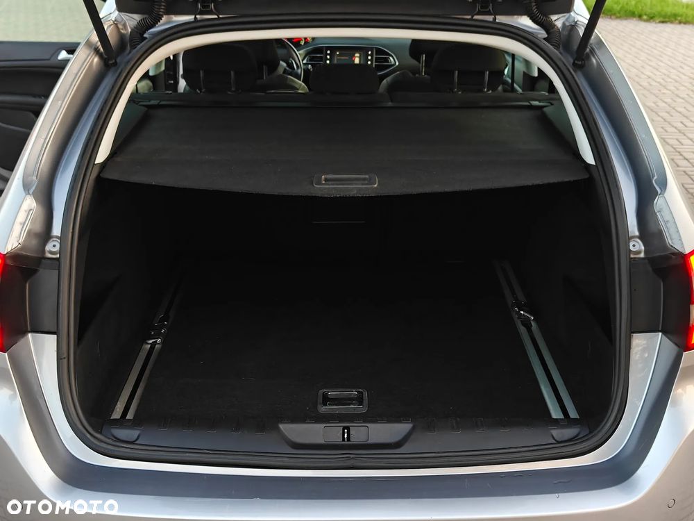 Peugeot 308 1.5 BlueHDi Allure S&S EAT6 - 27