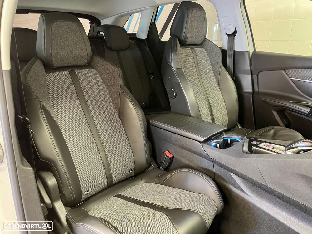Peugeot 3008 1.2 PureTech Allure EAT6 - 37