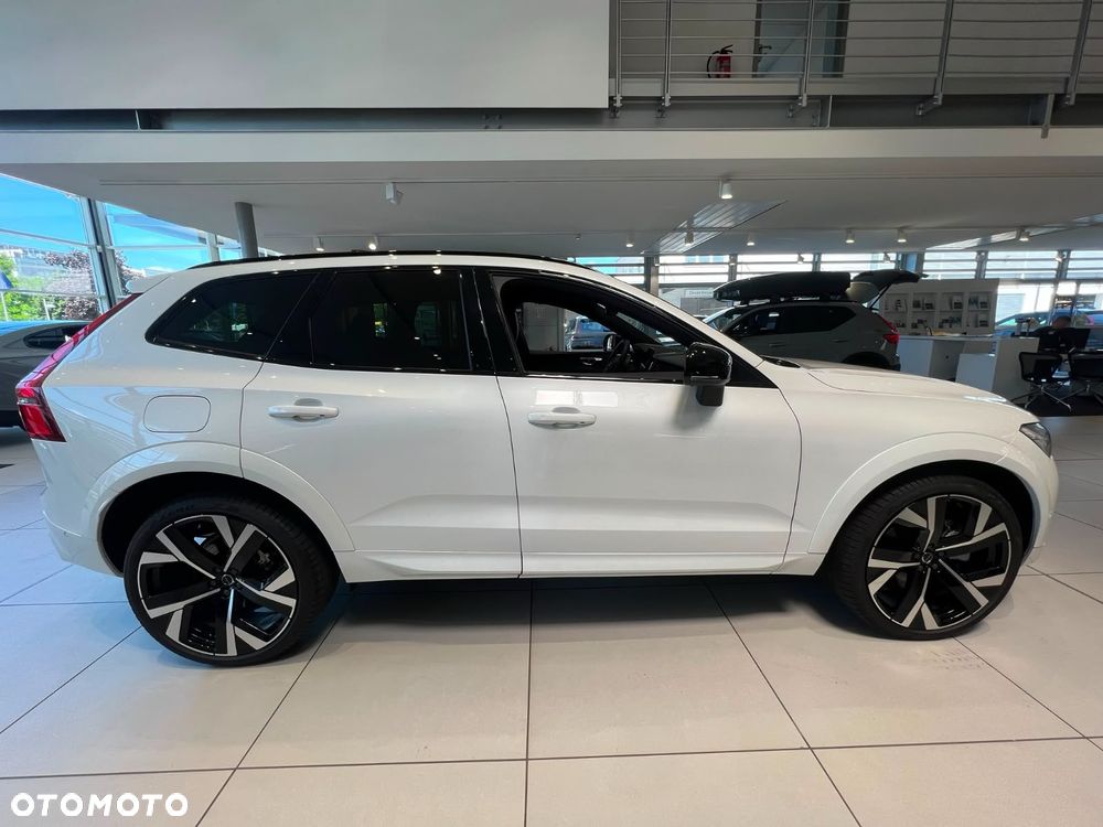 Volvo XC 60 T8 Plug-In Hybrid AWD Plus Black Edition - 16