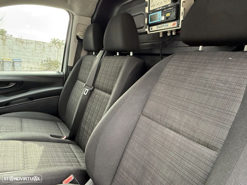 Mercedes-Benz VITO 114 CDI LONGA C/ MOTOR DE FRIO E CAIXA ISOTÉRMICA - 9
