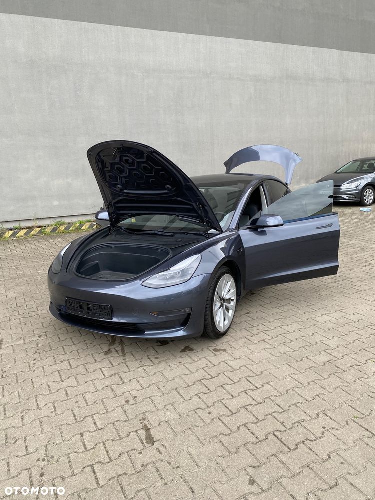 Tesla Model 3, 2021