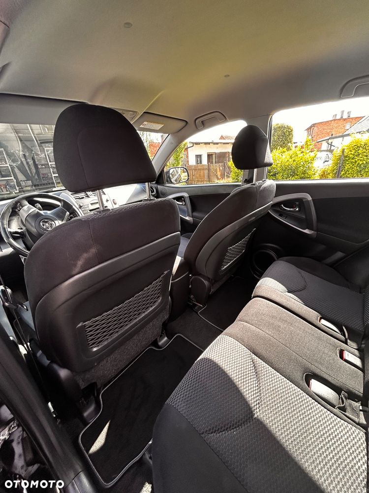 Toyota RAV4 - 5