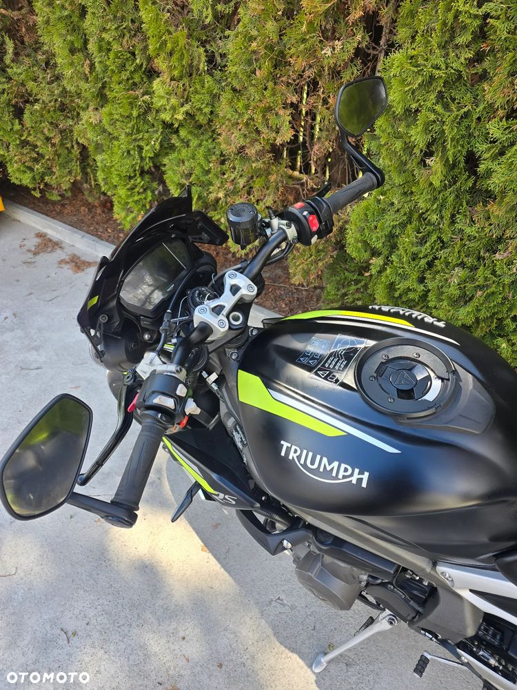 Triumph Street Triple - 15