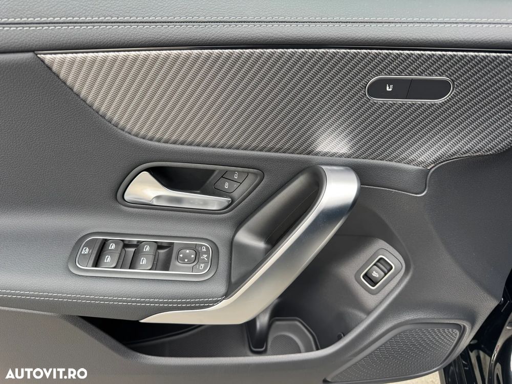 Mercedes-Benz CLA 180 7G-DCT Progressive Line Advanced - 29