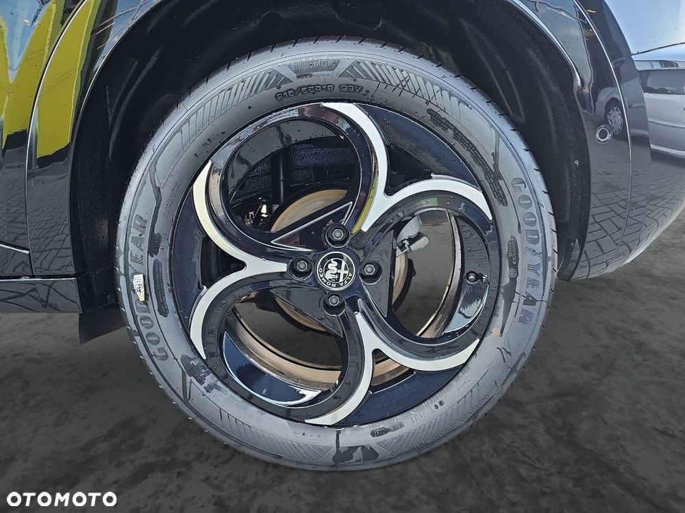 Alfa Romeo Junior 1.2 mHEV Ti eDCT - 23