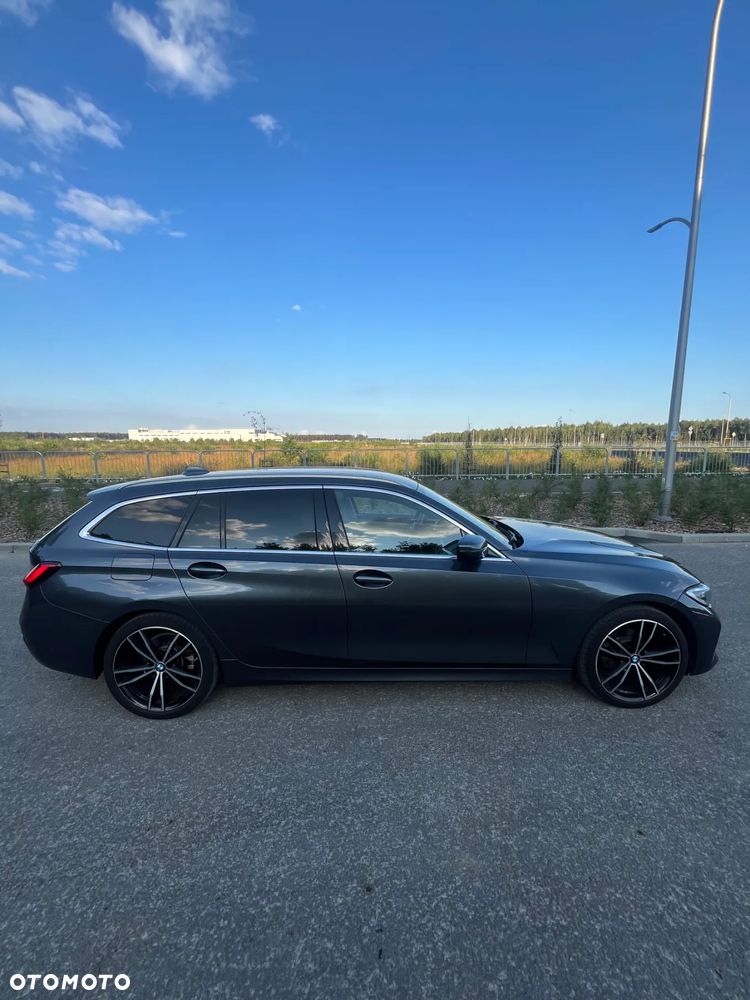 BMW Seria 3 318i Luxury Line - 6