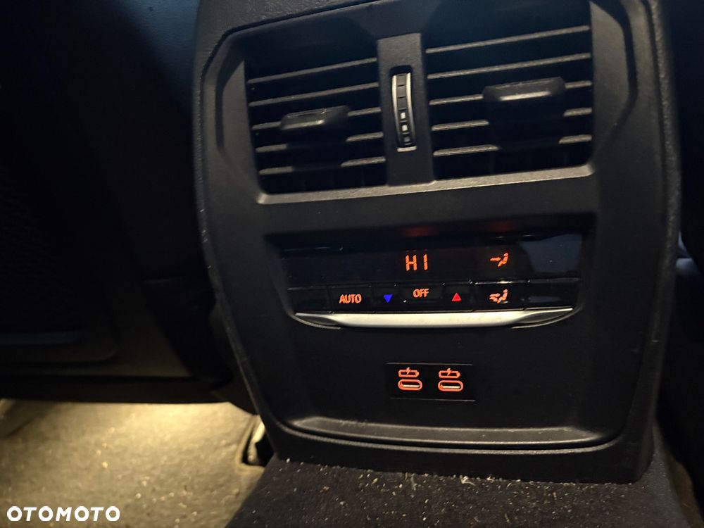 BMW Seria 3 M340d xDrive - 12