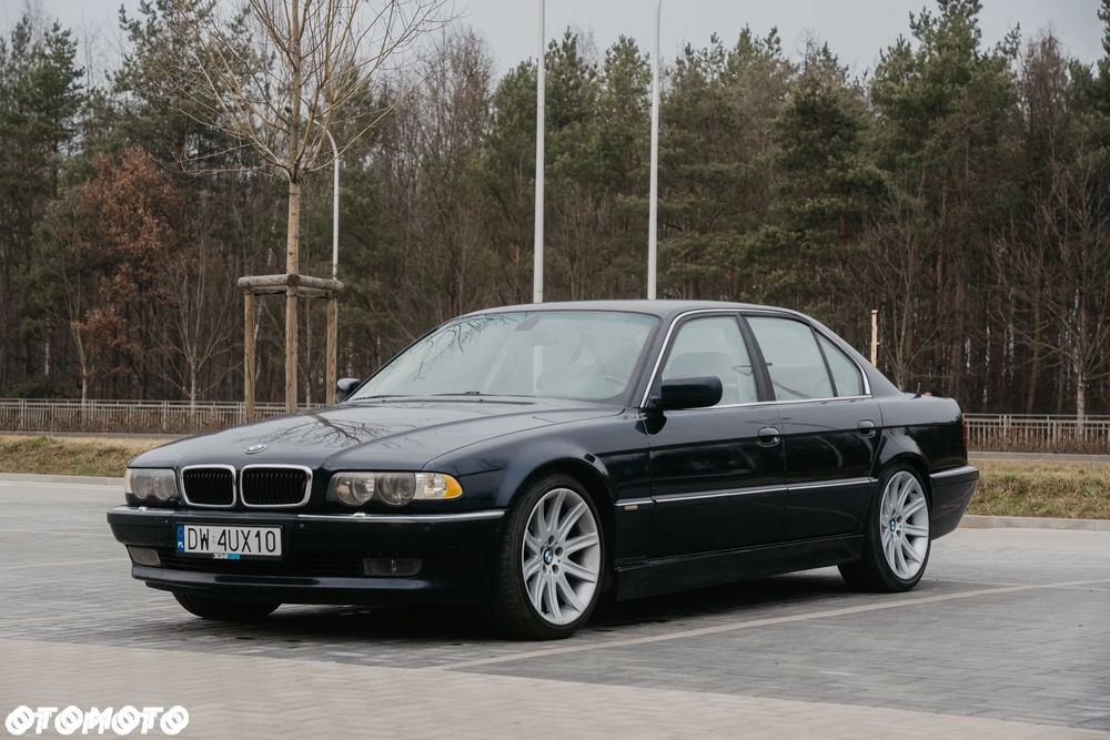 BMW Seria 7 740i - 3