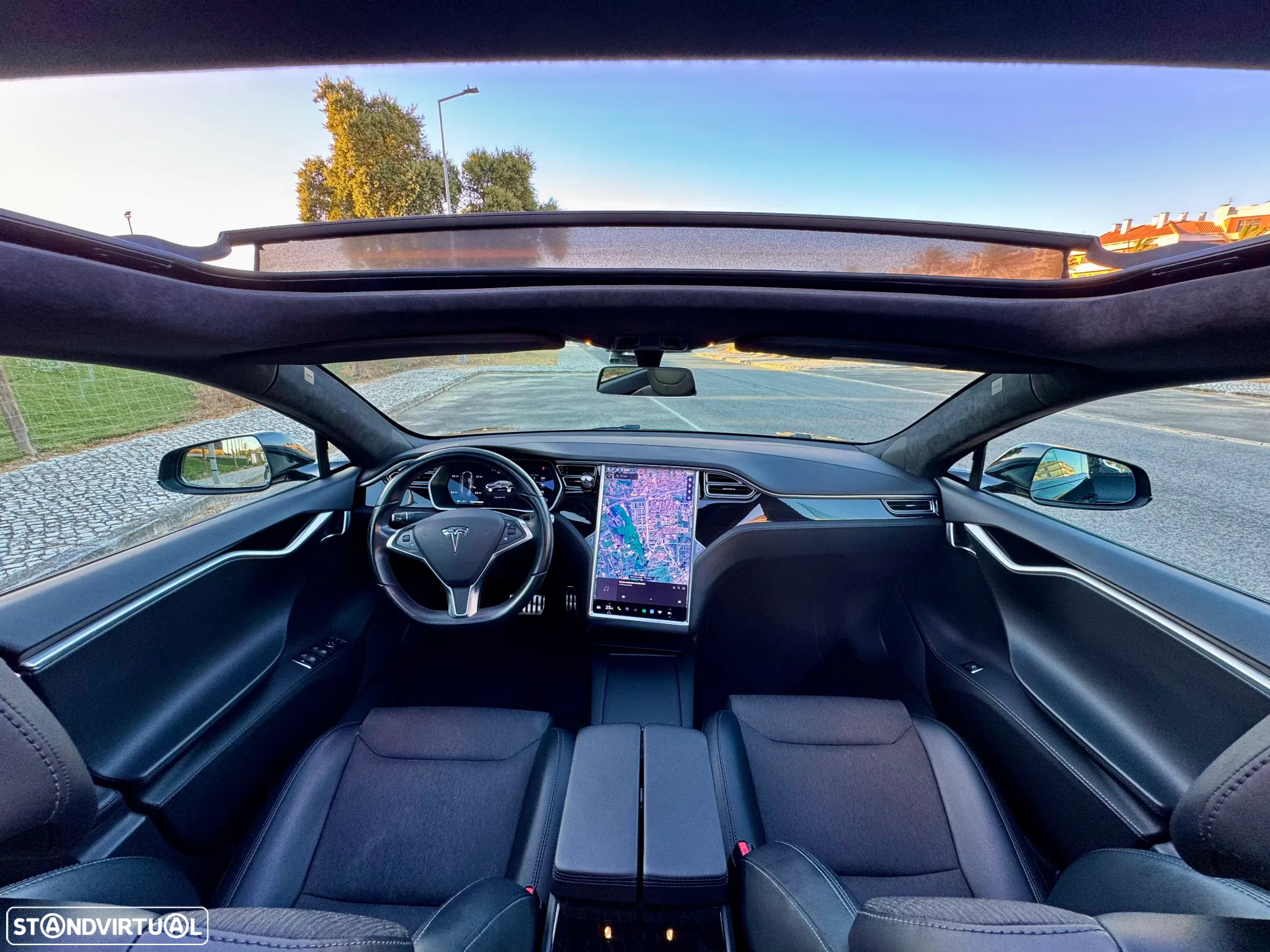 Tesla Model S - 31