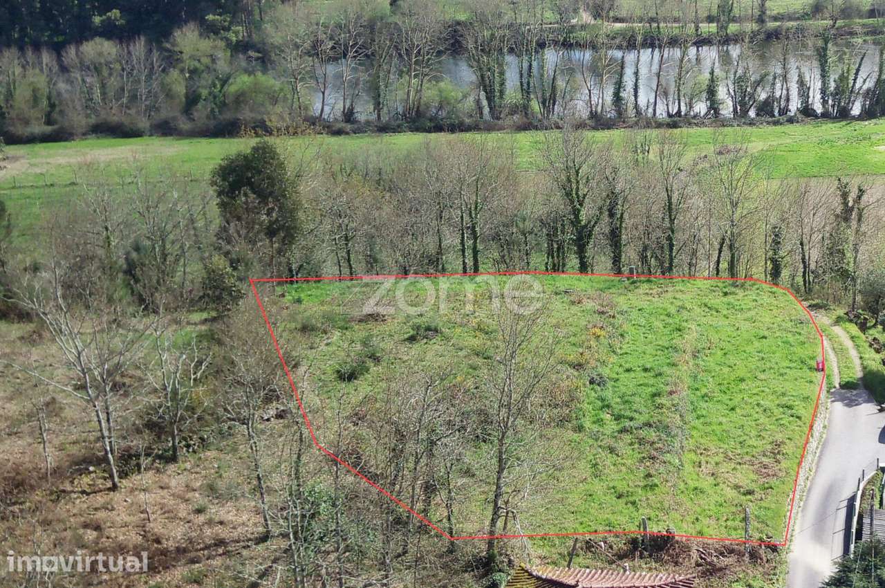 Lote com 1300m2 com projeto aprovado para moradia individual - Grande imagem: 2/14