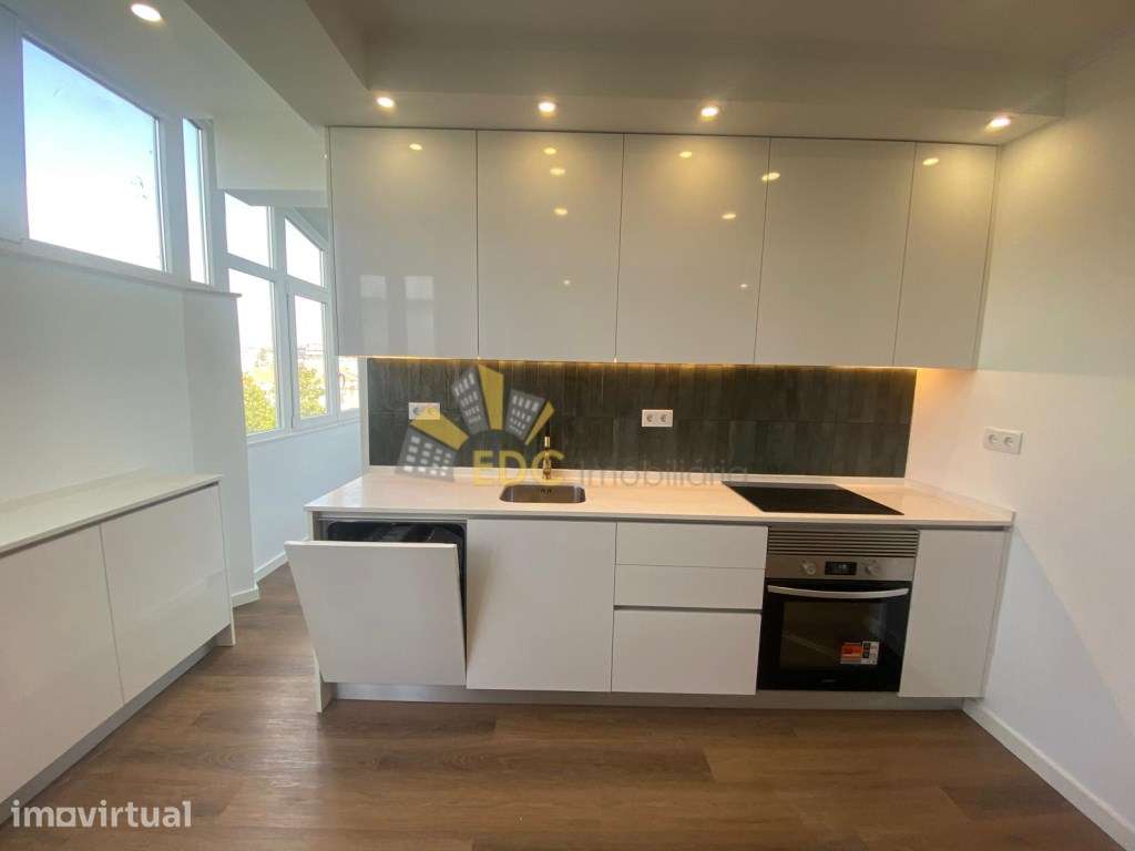 Apartamento T2 totalmente remodelado | Amadora | Não perca a oportu... - Grande imagem: 5/24