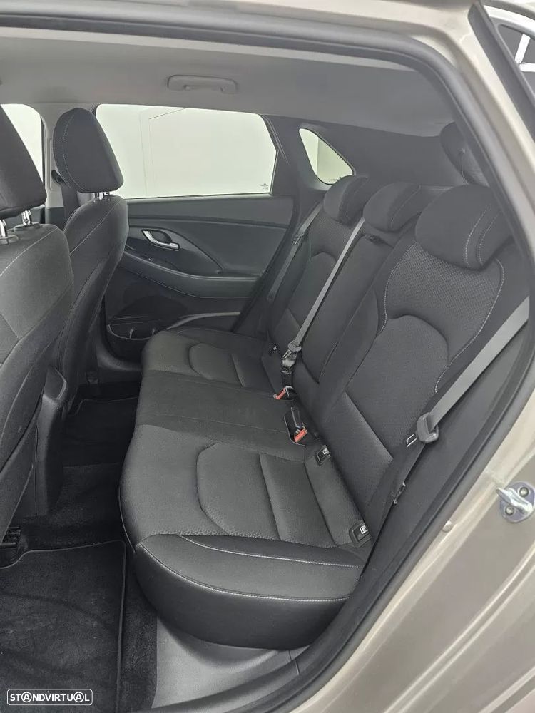 Hyundai i30 1.0 T-GDI Style — fotografia 31