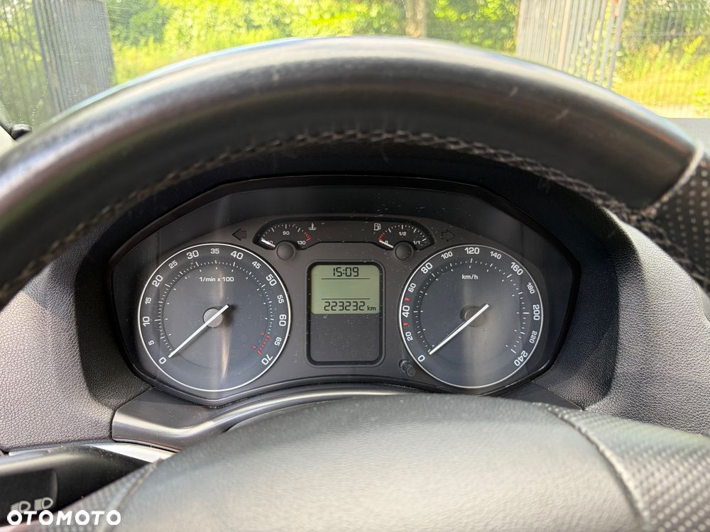 Skoda Octavia 1.6 Combi - 15