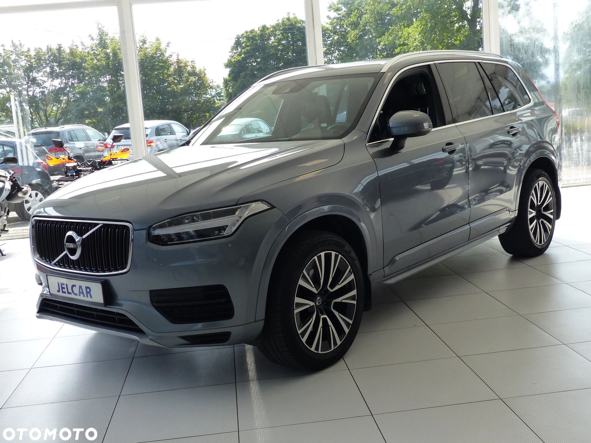 Volvo XC 90 D5 AWD Momentum - 1