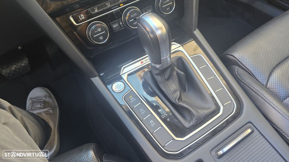 VW Passat Variant 2.0 TDI Highline DSG 4Motion - 40
