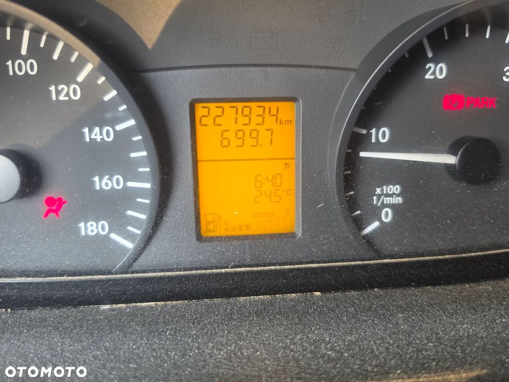 Mercedes-Benz SPRINTER - 4