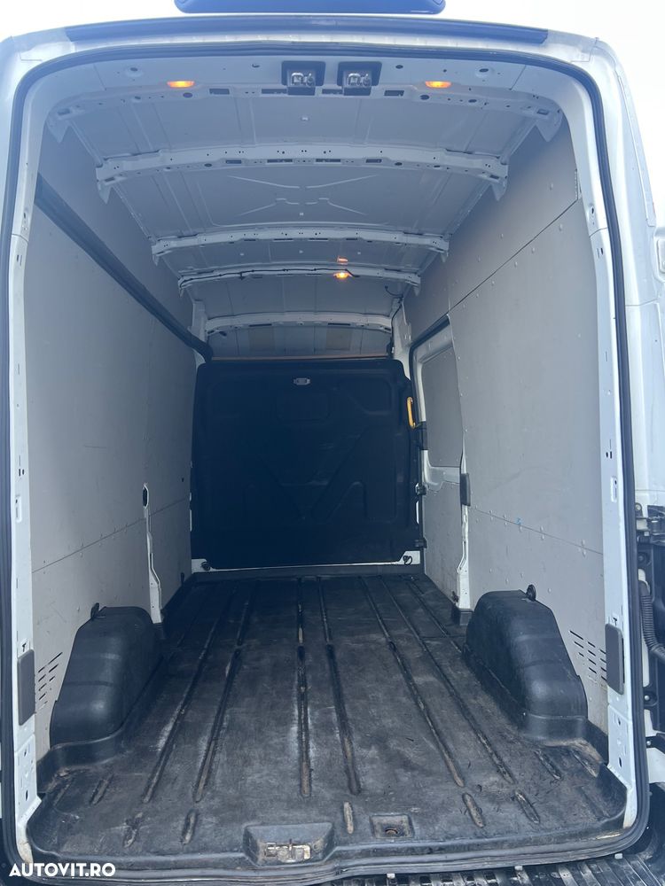 Ford Transit - 7
