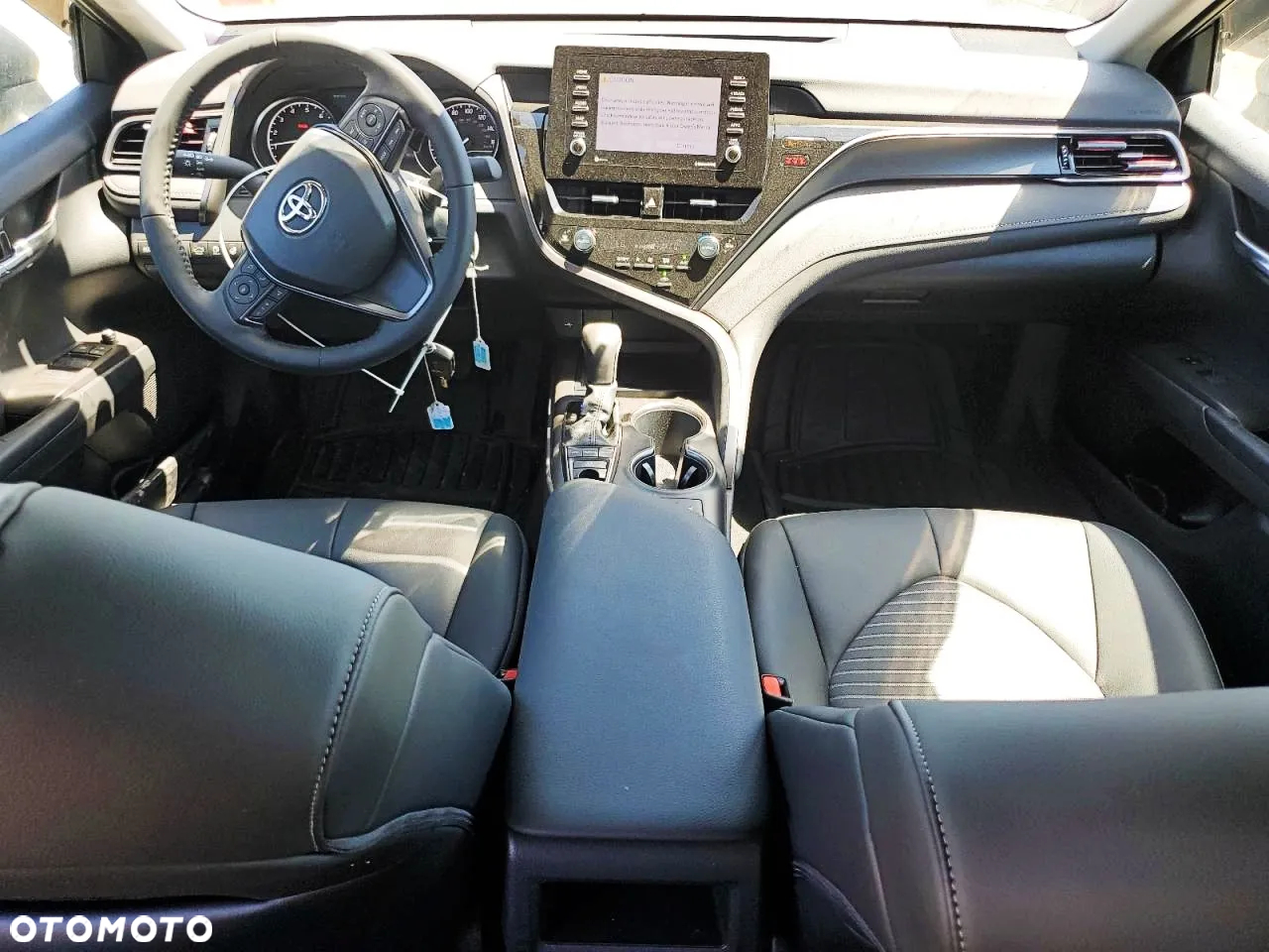 Toyota Camry - 8