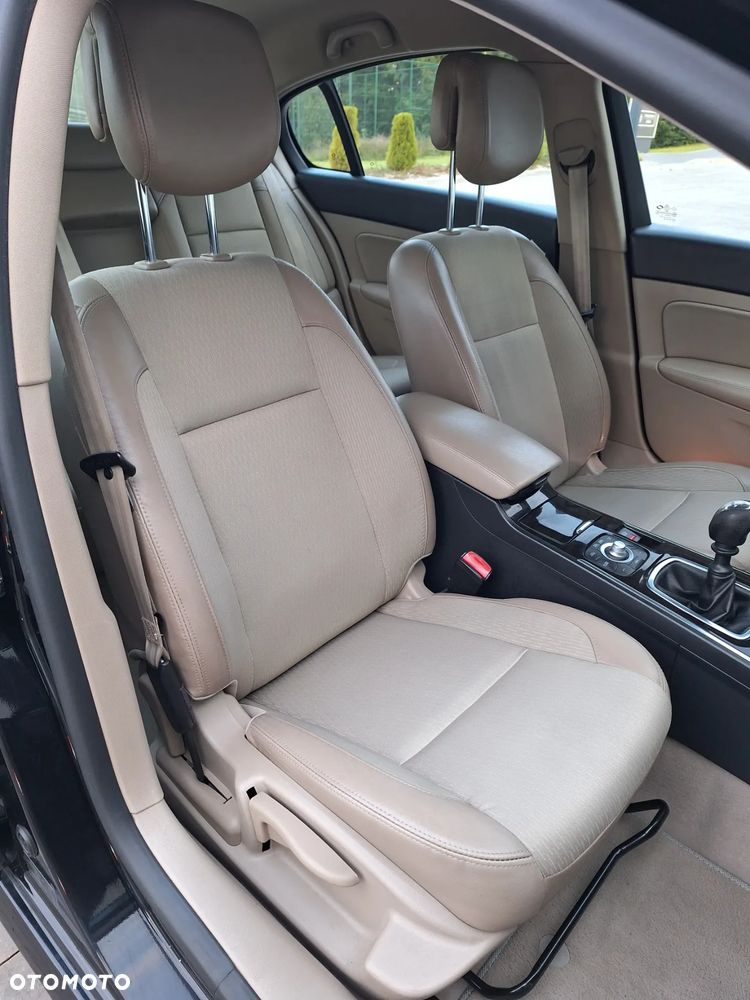 Renault Latitude 2.0 Privilege Etanol - 25