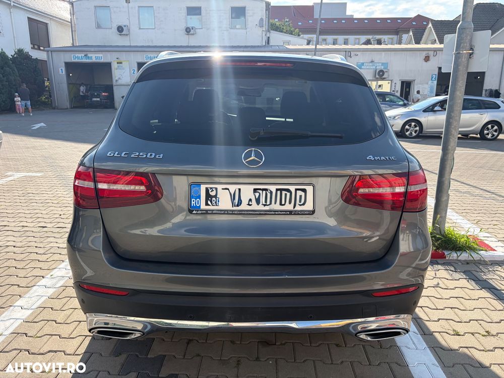 Mercedes-Benz GLC - 7