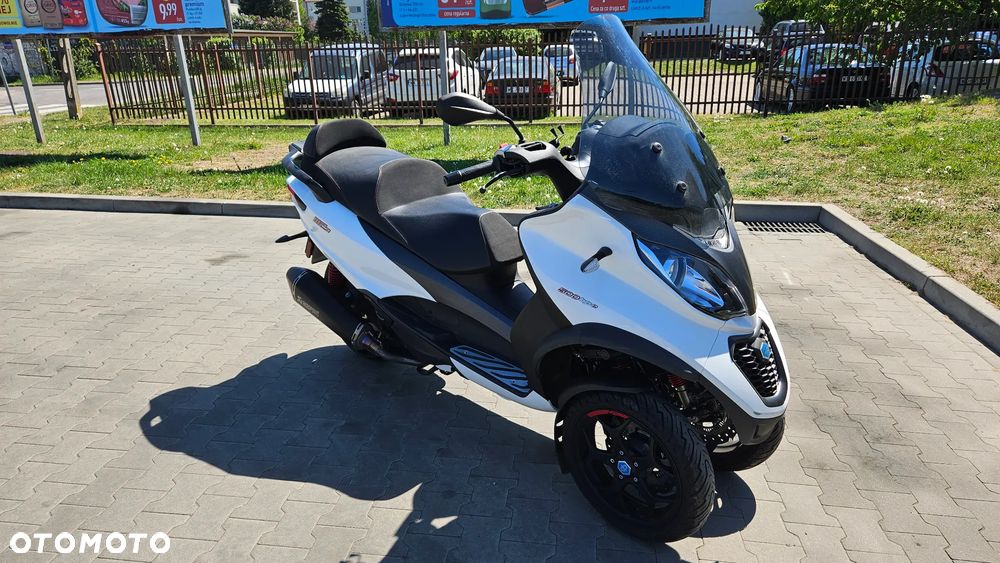 Piaggio MP-3 - 14