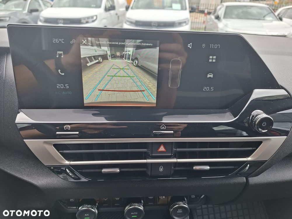 Citroën C4 1.2 PureTech Plus S&S EAT8 - 27