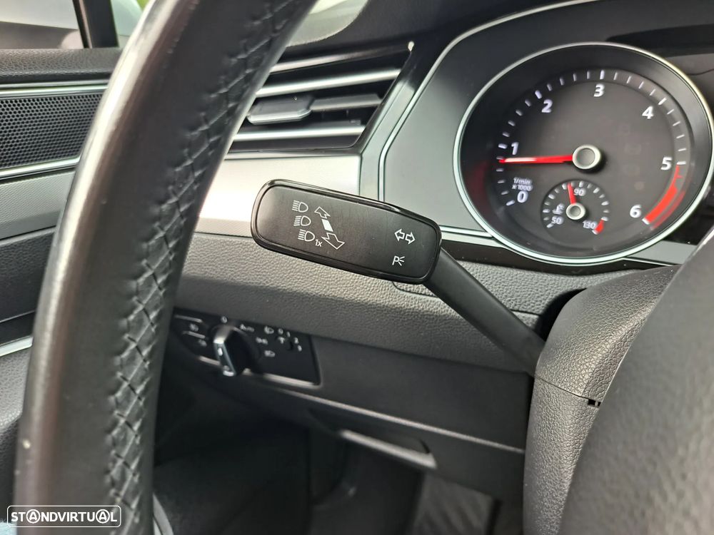 VW Passat 1.6 TDI (BlueMotion ) Comfortline - 18