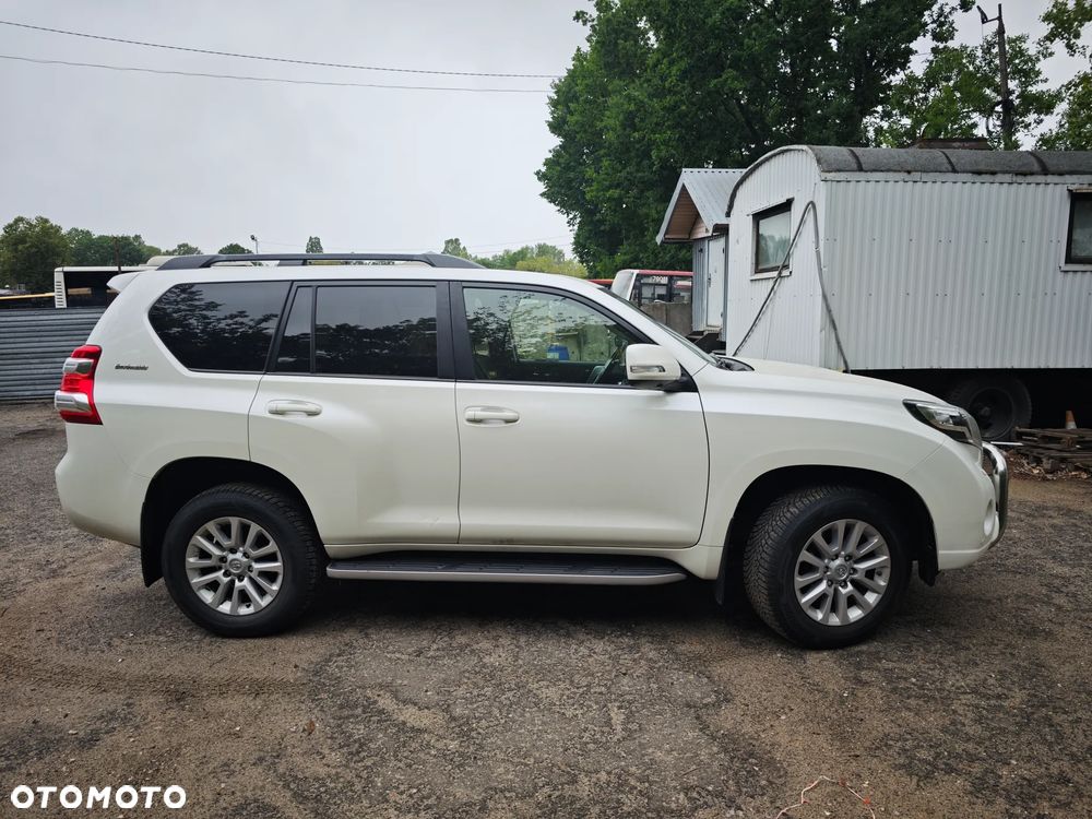 Toyota Land Cruiser LC 2.8 D-4D Invincible - 3