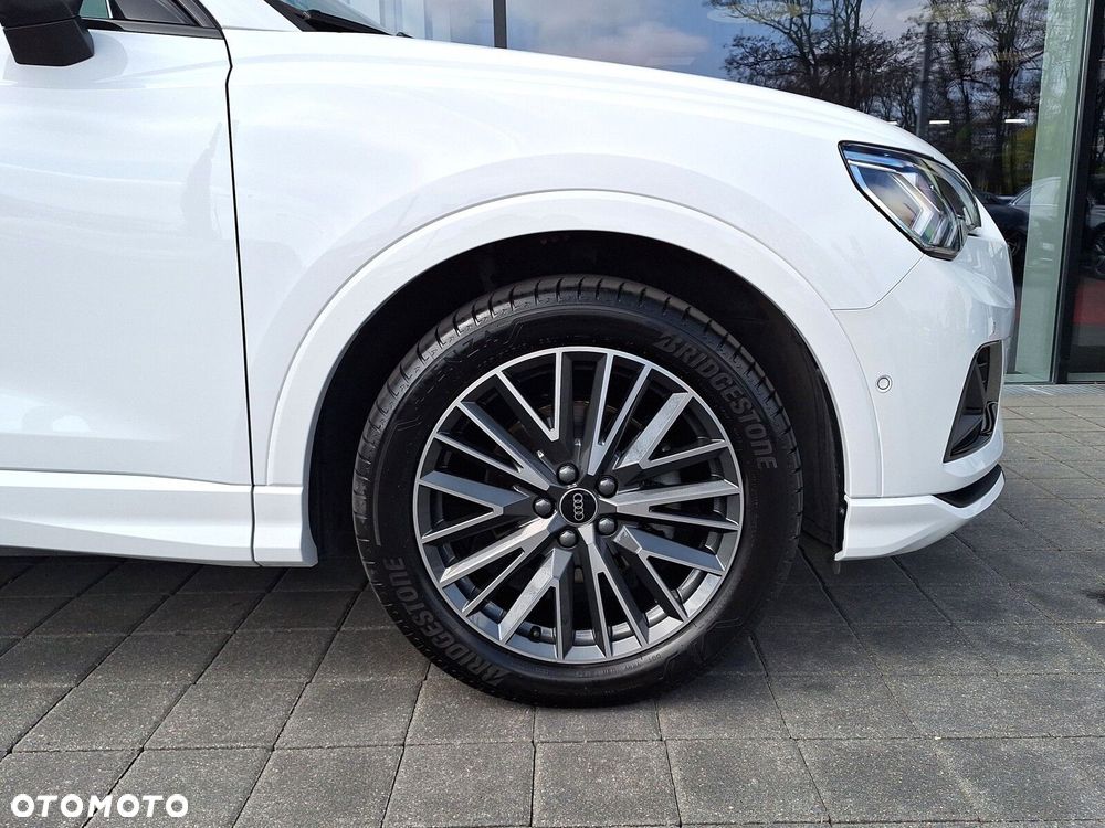 Audi Q3 35 TFSI mHEV Advanced S tronic - 24