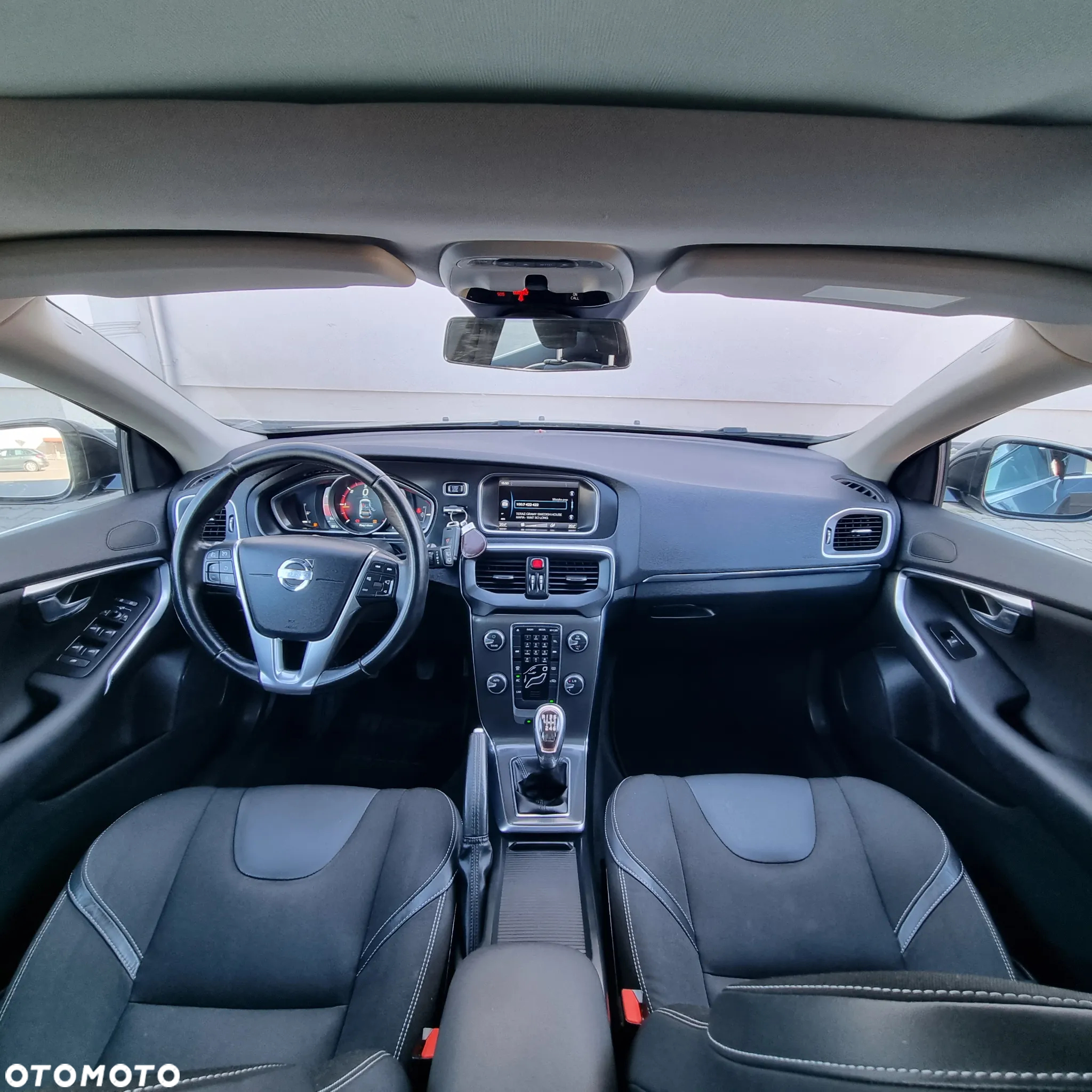 Volvo V40 D2 Summum - 16