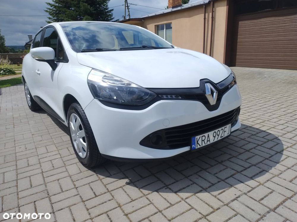 Renault Clio 1.2 16V 75 Life - 14