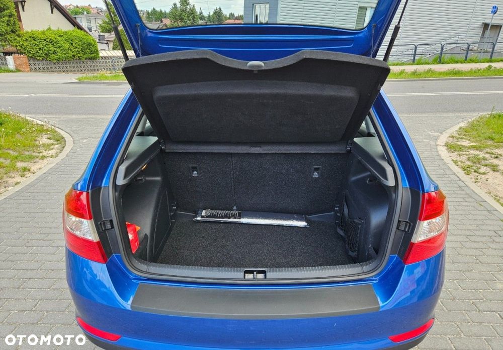 Skoda RAPID - 12