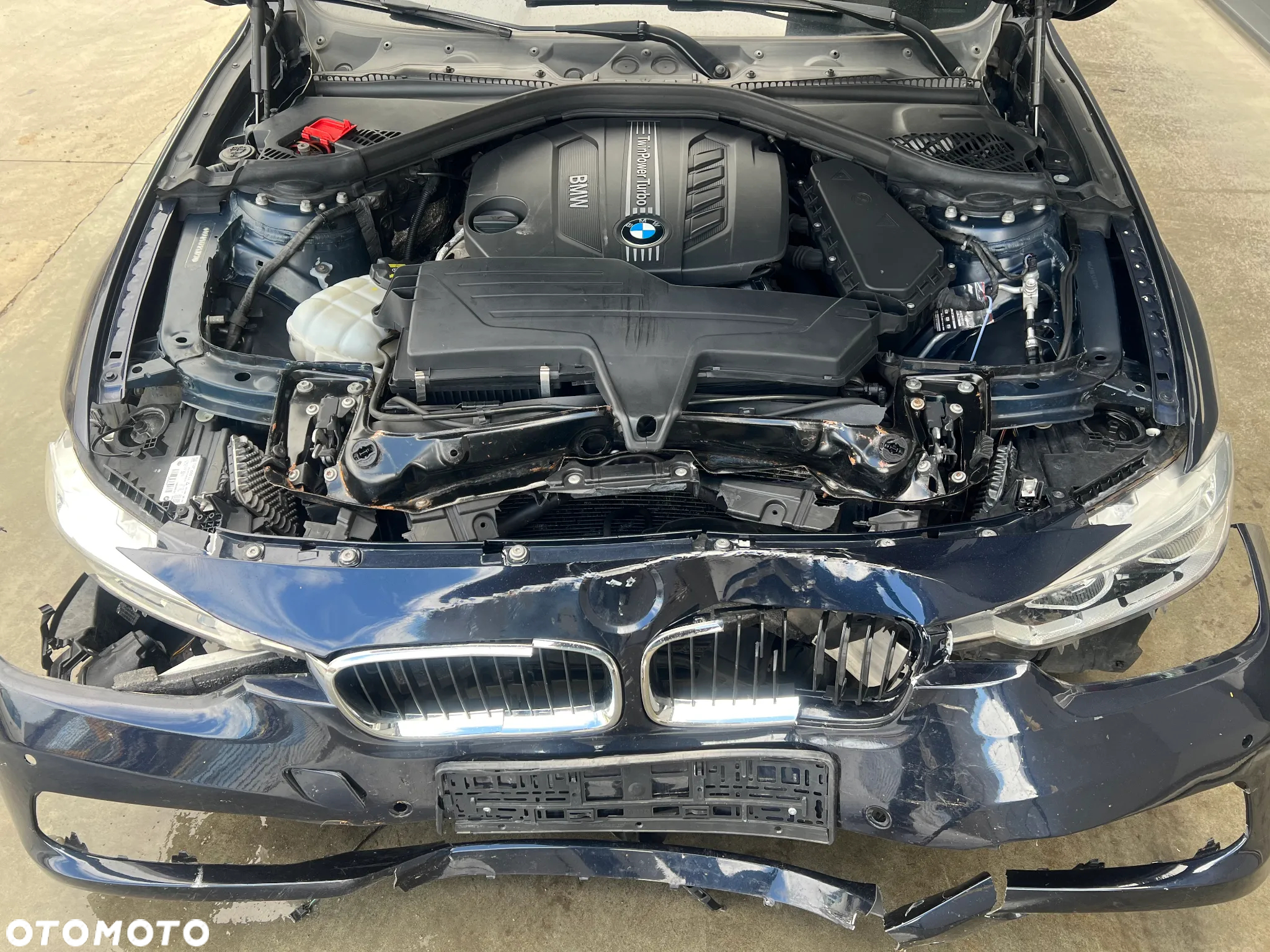 BMW Seria 3 325d - 18