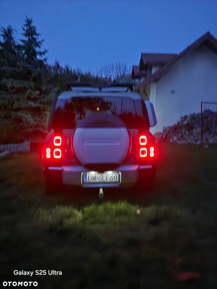 Land Rover Defender 2.0 D240 S - 17