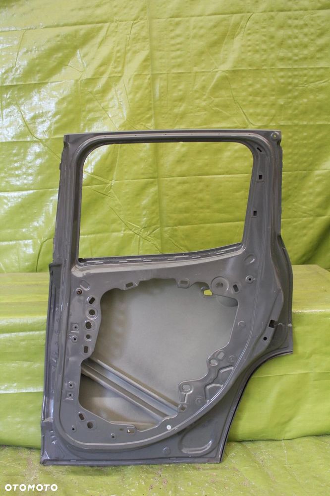 Drzwi Jeep Renegade po 2014r. tył prawy - 2
