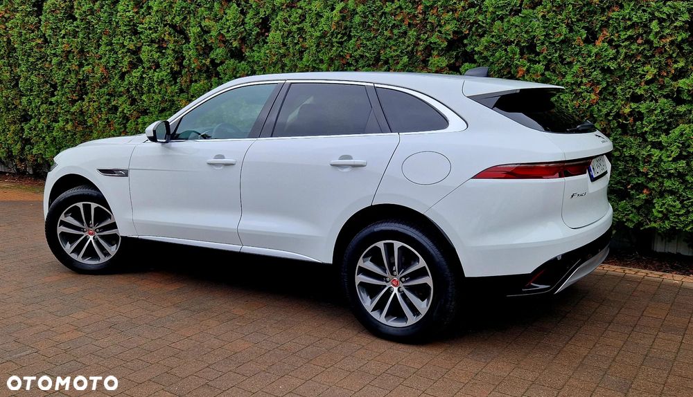 Jaguar F-Pace - 8