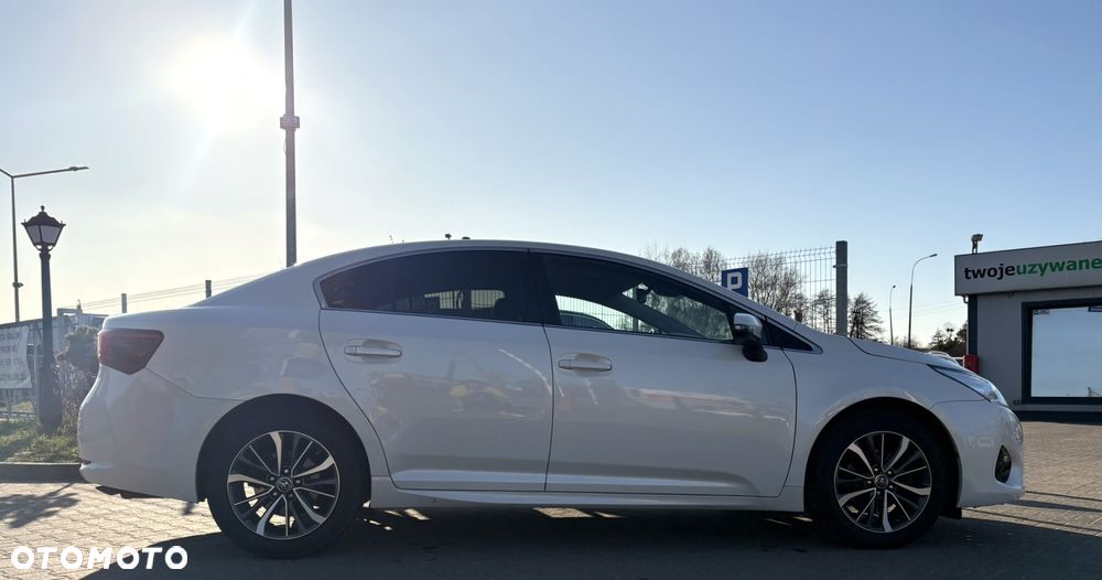 Toyota Avensis 1.8 Premium - 5