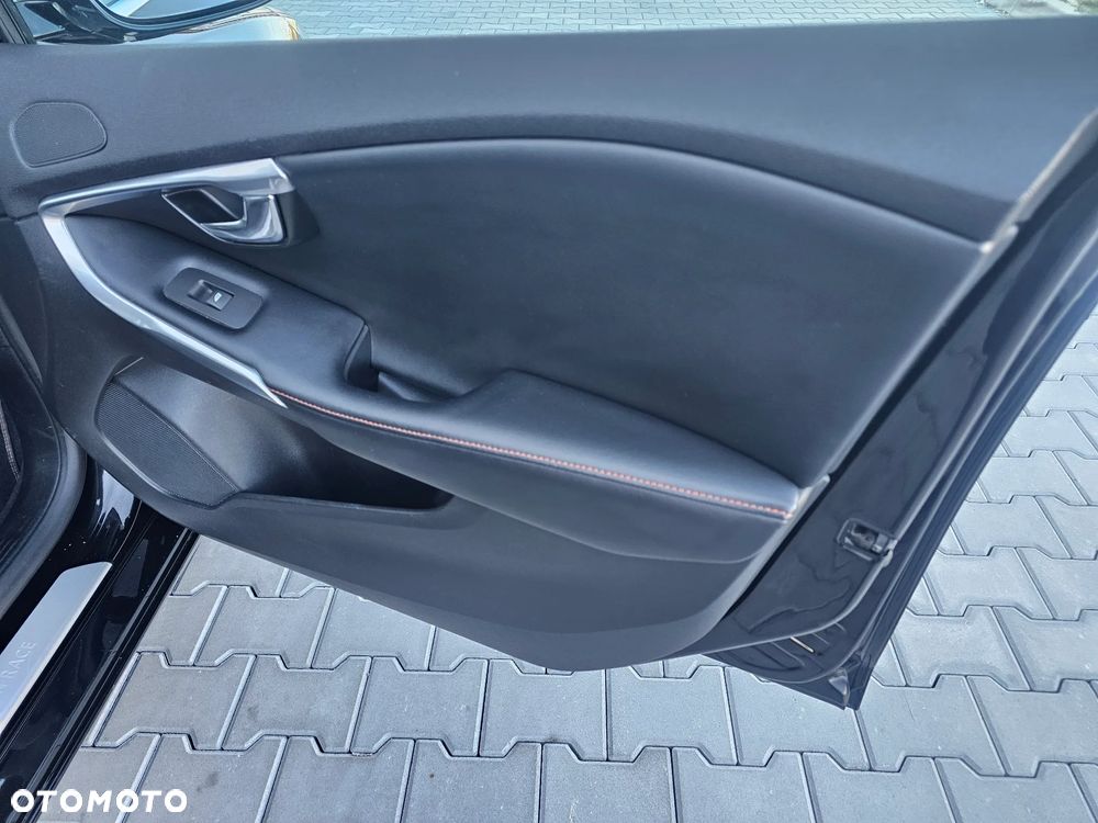 Volvo V40 D2 Geartronic Ocean Race - 29