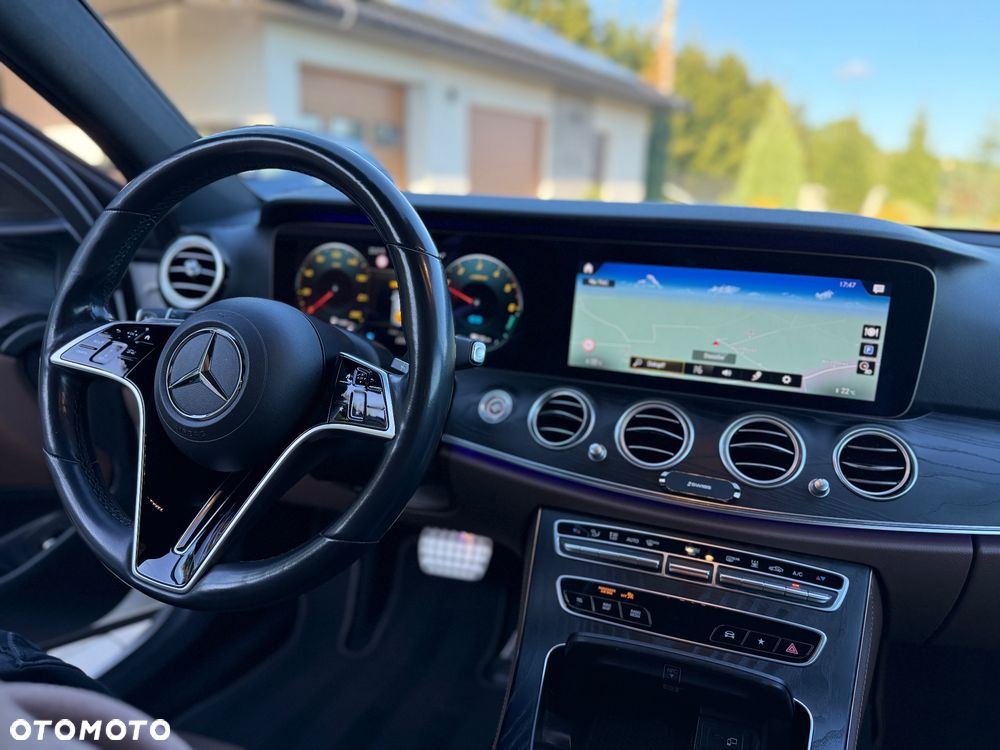 Mercedes-Benz Klasa E 300 de AMG - 39