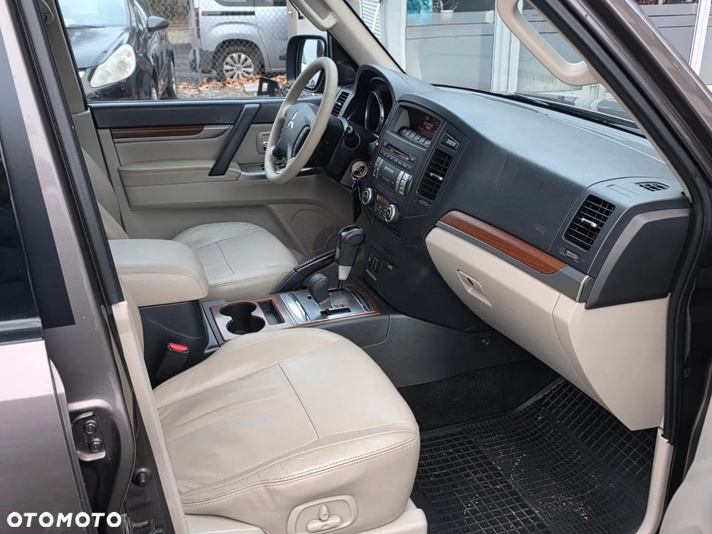 Mitsubishi Pajero 3.2 DID Instyle - 8