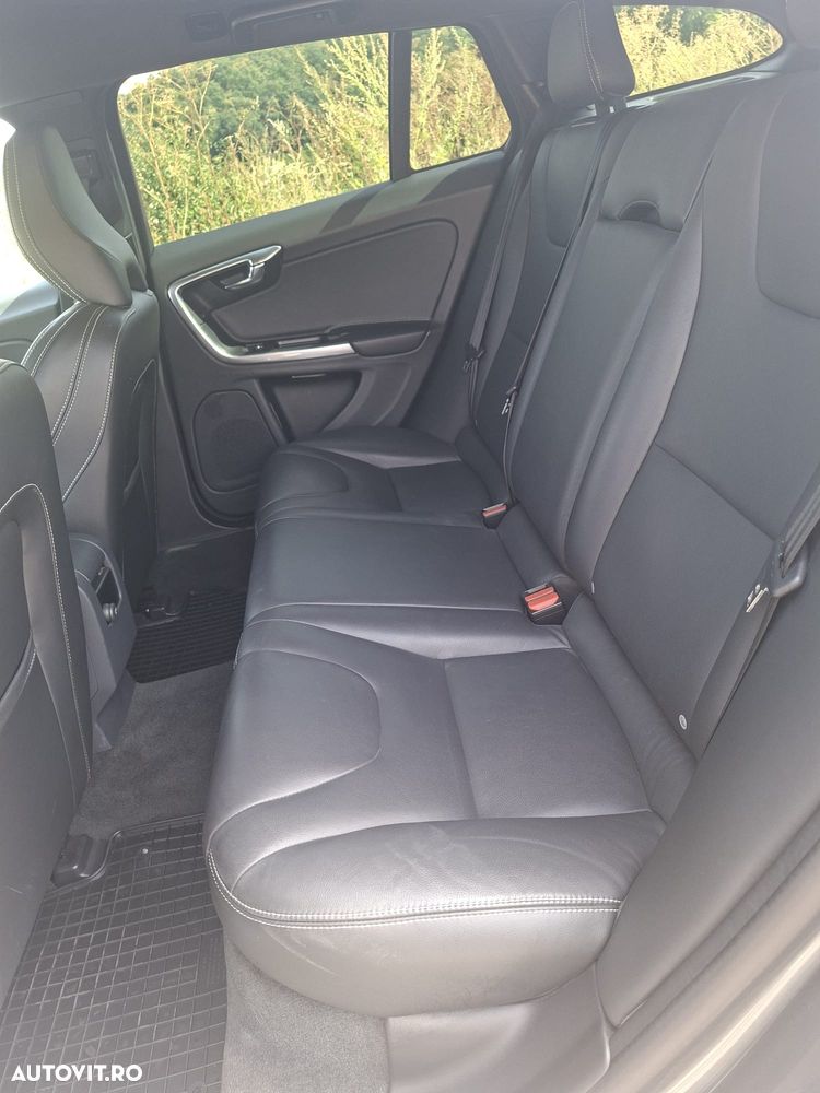 Volvo V60 D3 Summum - 22