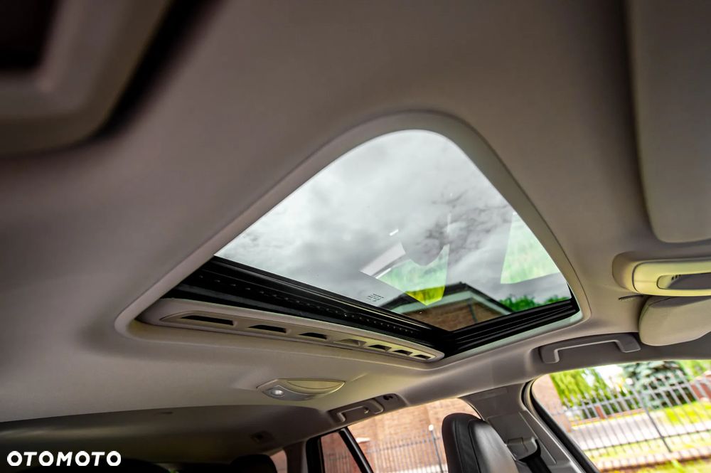 Volvo V60 D5 Geartronic Momentum - 25