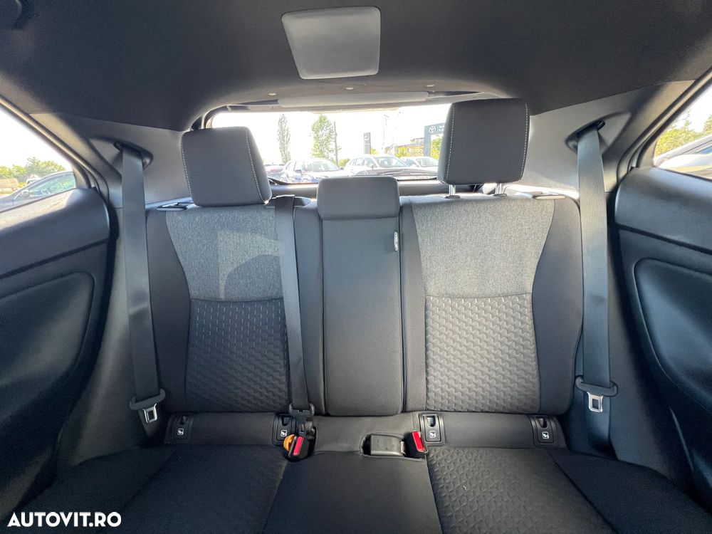 Toyota Yaris Cross 1.5 VVT-i HSD 4x4 Dynamic - 19